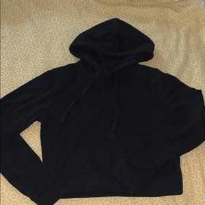 Black crop hoodie